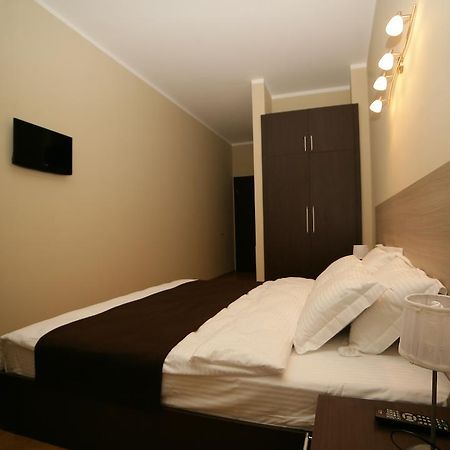 Basilon Hotel Тбилиси Стая снимка