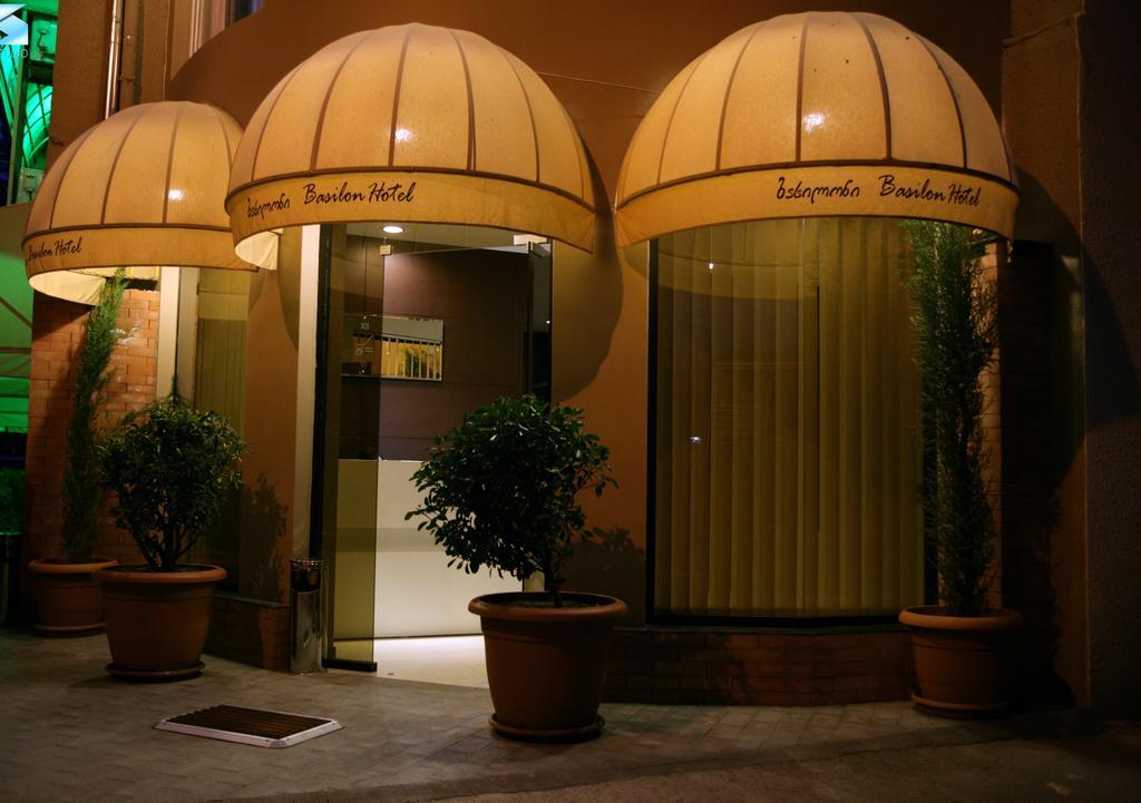 Basilon Hotel Тбилиси Екстериор снимка